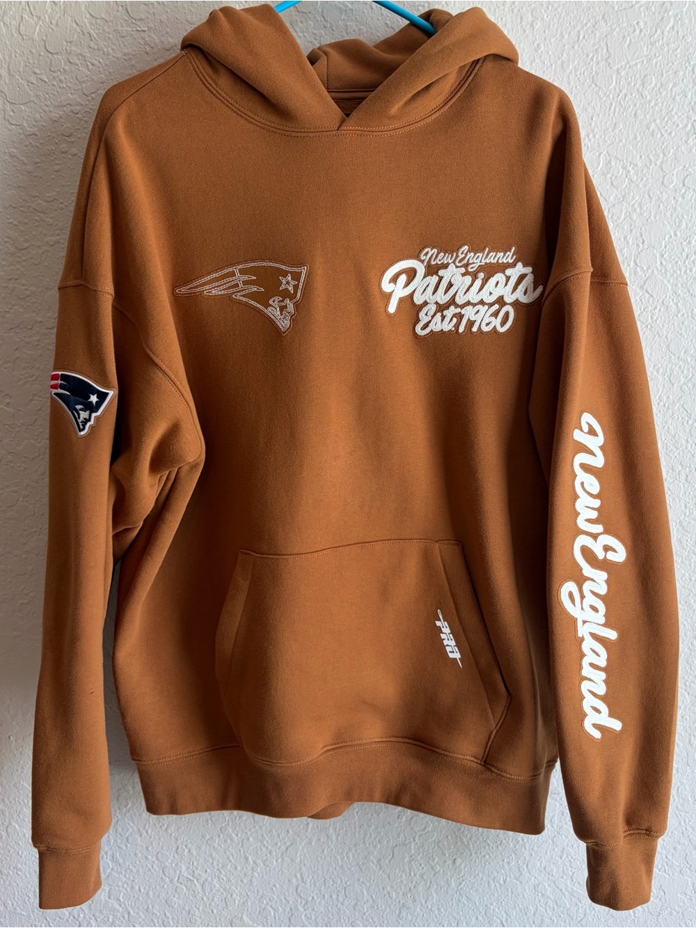 New England Patriots Pro Standard Brown Heavy Hoodie - Men’s Small NFL NWOT